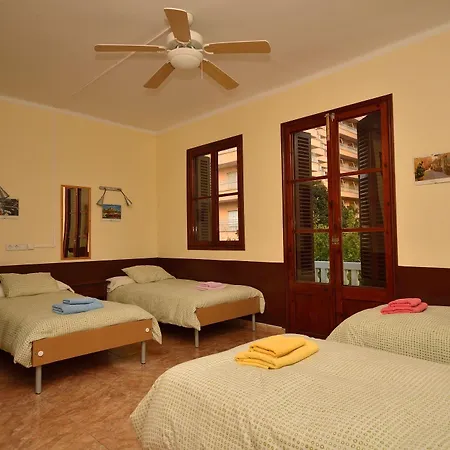 亚特兰大旅馆 招待所 埃尔阿雷纳尔